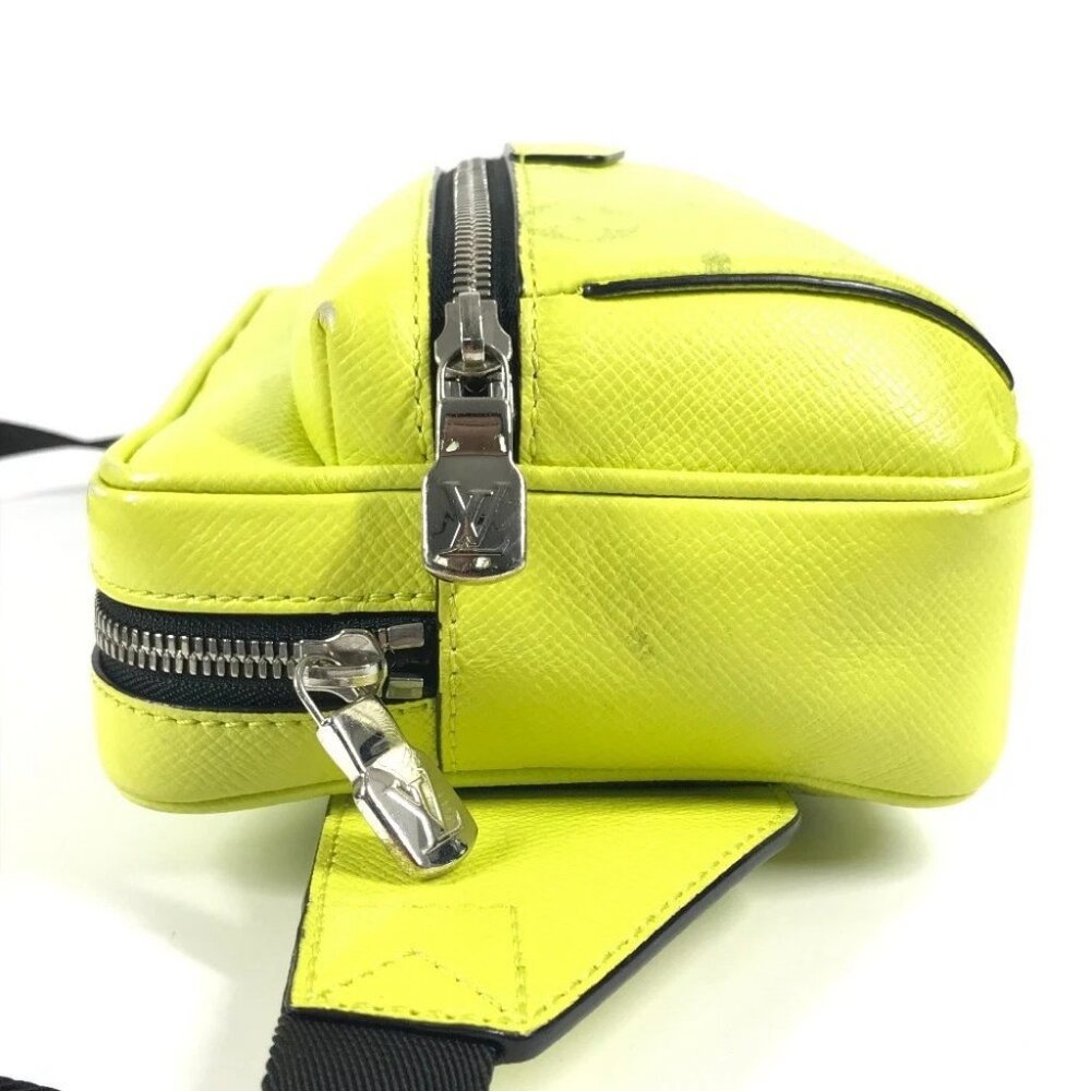 LOUIS VUITTON M30239 Taigalama Outdoor Messenger PM Shoulder Bag body bag - Picture 6 of 16